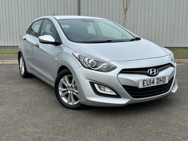 Hyundai i30 1.6 CRDi Blue Drive Classic 5dr Hatchback Diesel Silver